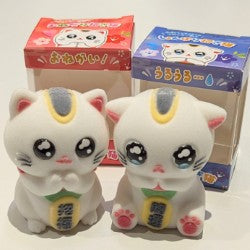 おねだり招き猫　しょんぼり招き猫