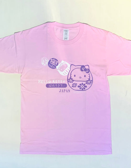 Load image into Gallery viewer, Hello Kitty だるま Tシャツ
